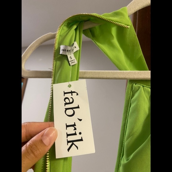 NWT Naked Zebra High Neck Pleated Green Dress from Fabrik - Picture 3 of 6